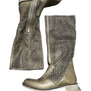 Boutique 9 Brown Leather Boots Mesh Upper Size 6